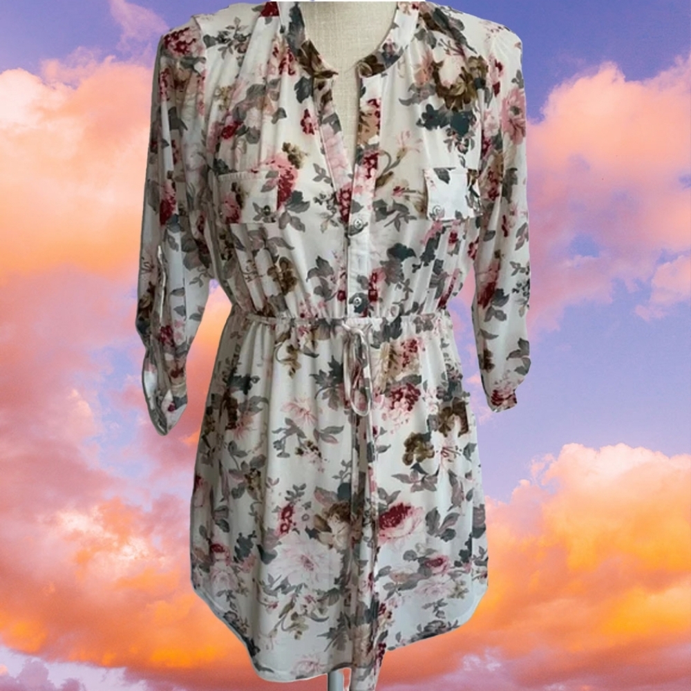 🖤3 For $15🖤Siren Lily Floral Button-Up Tunic Top